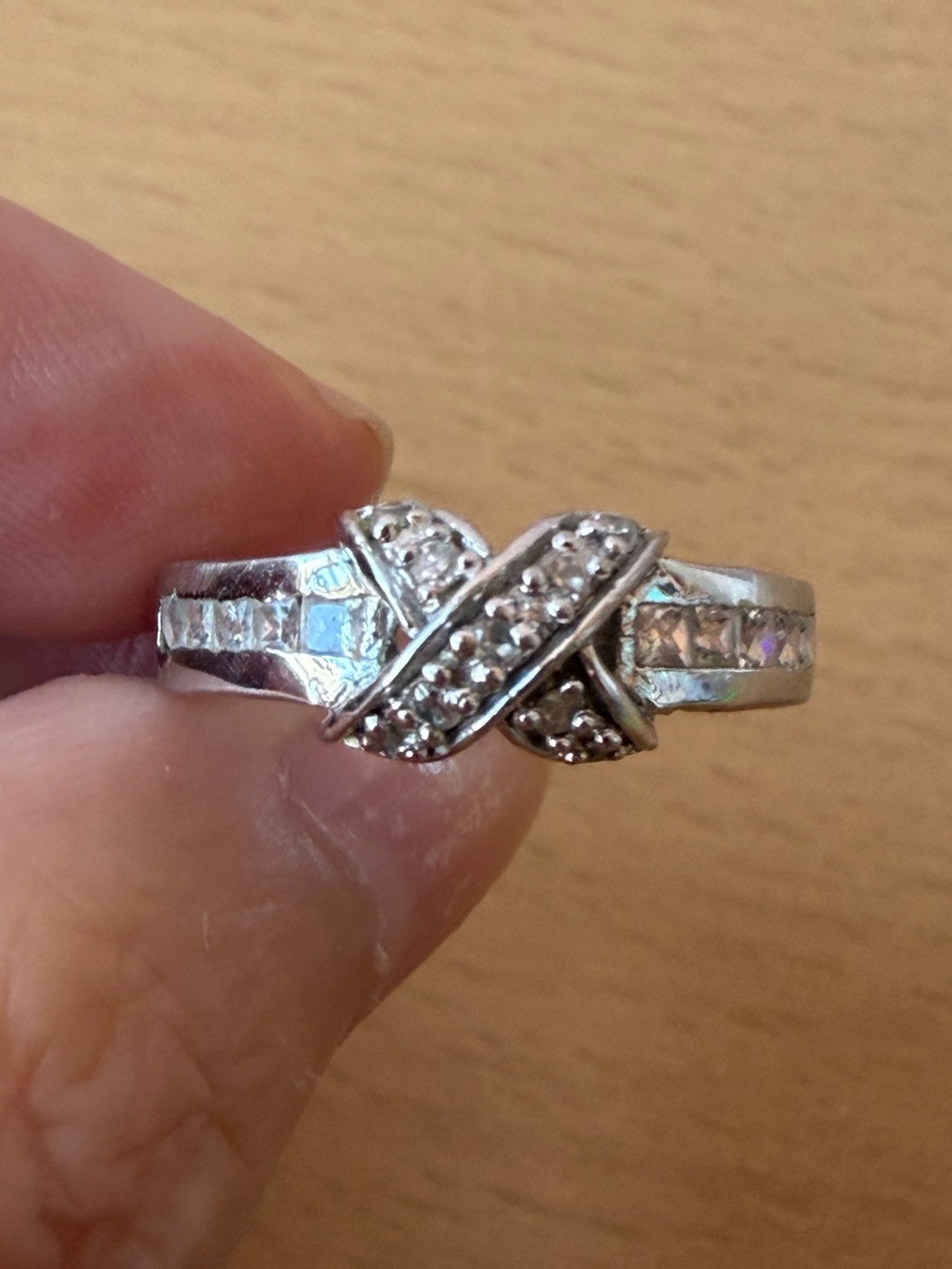 Kisses & Hugs XOXO Design CZ Cubic Zirconia Ring 925 Sterling Silver Promise